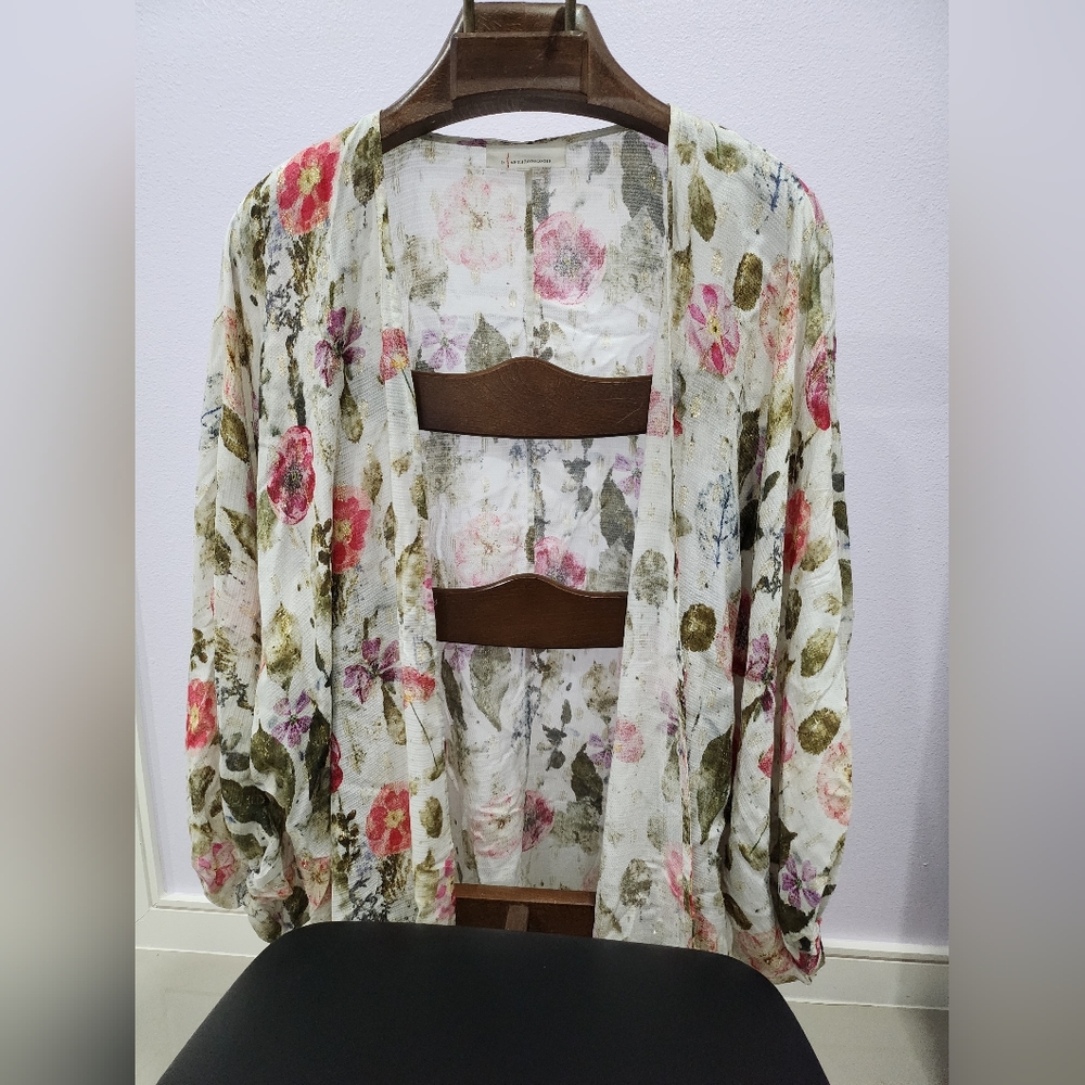 Anthropologie Marie Shimmer Kimono Leaf Floral Ivory